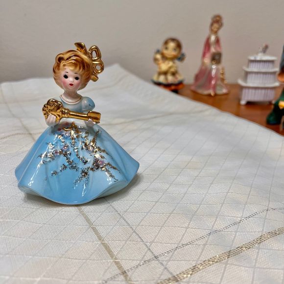 Vintage 1960s Josef Originals SPECIAL OCCASSIONS Series Gold Key Girl Figurine